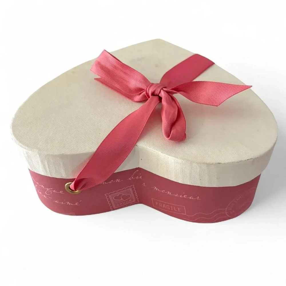 Williams Sonoma heart shaped plate set